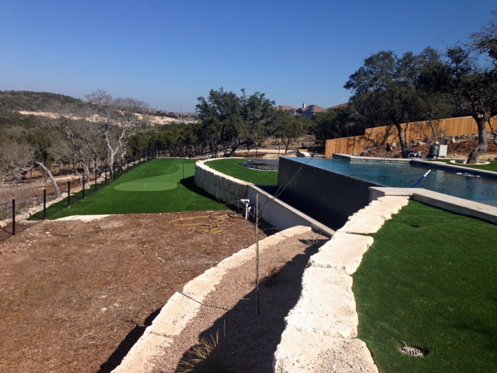 Fake Turf Cedar Bluff, Virginia Indoor Putting Green, Backyards